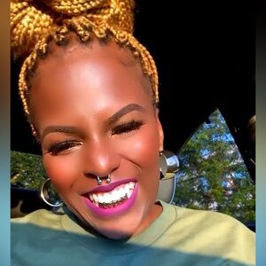 Meet your Posher, Natacha